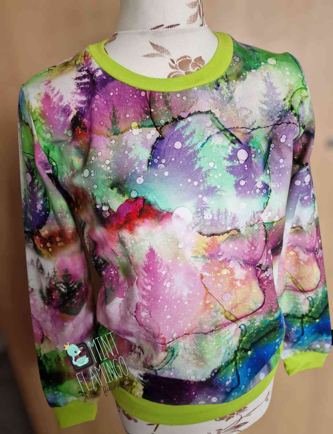 Jumper colorful forest