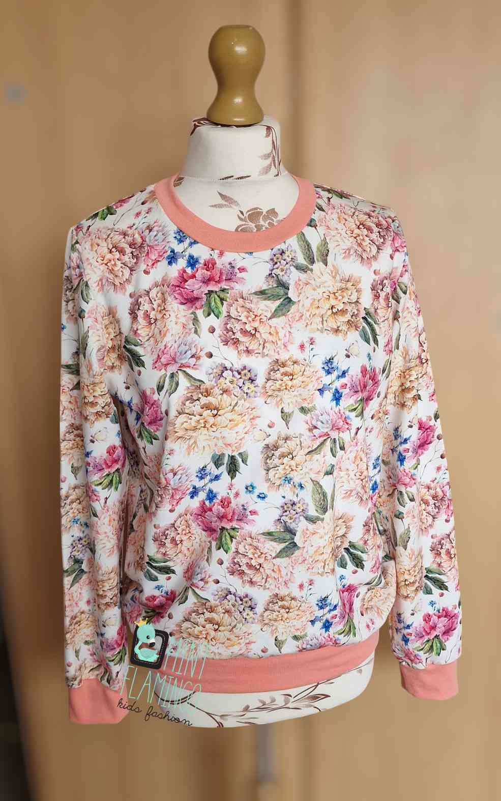 Jumper beautiful flowers