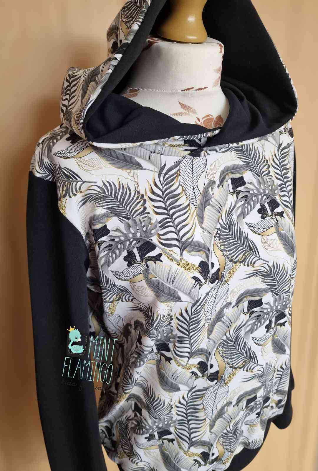 Jumper with hoodies Black and white