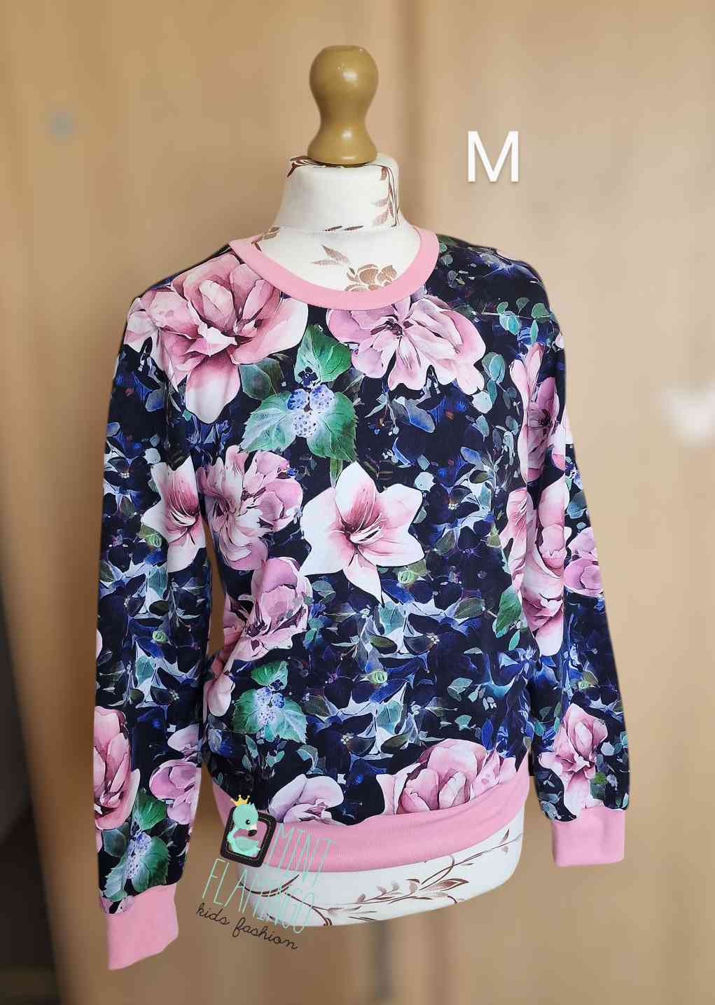 Jumper with pink flowers