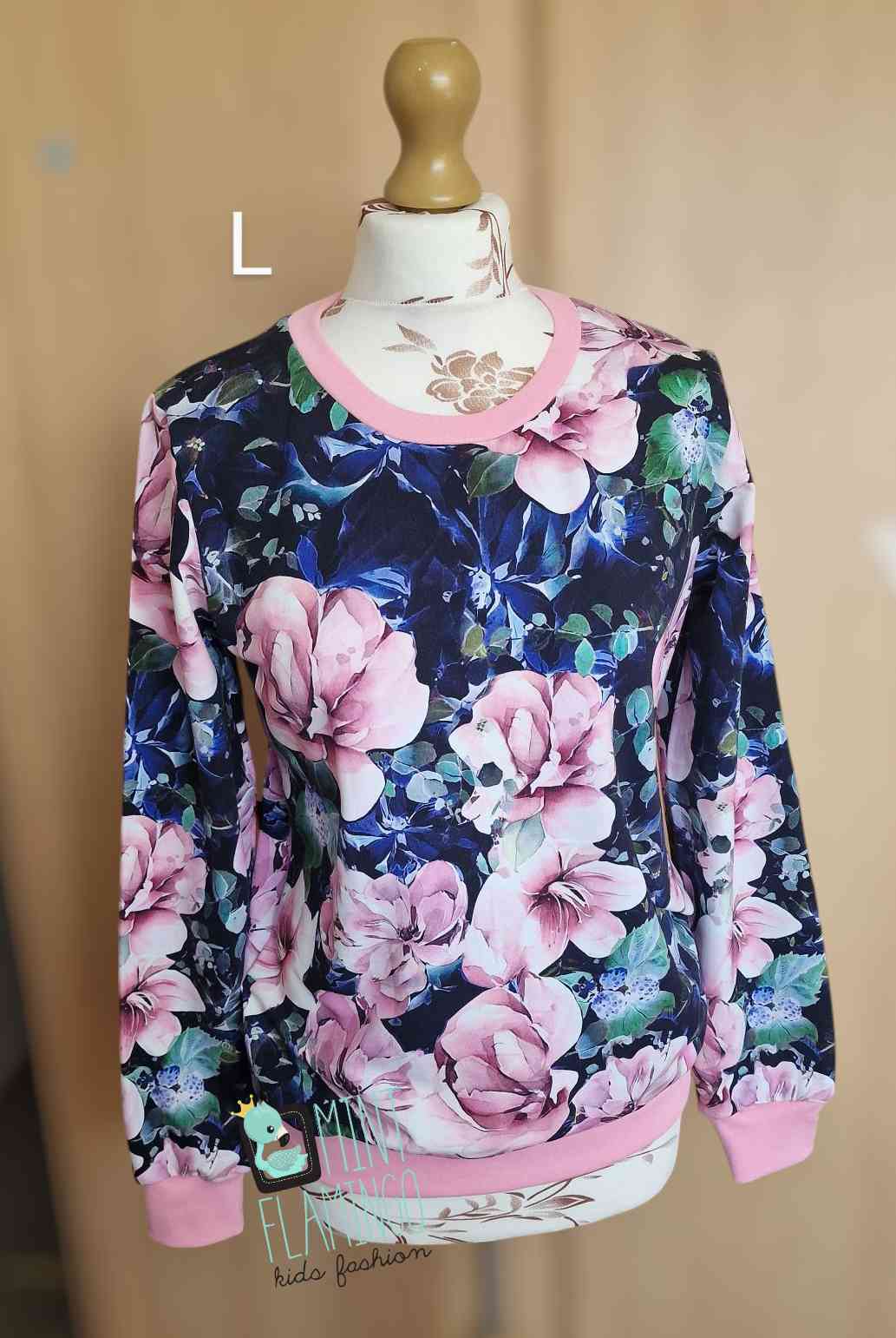 Jumper with pink flowers