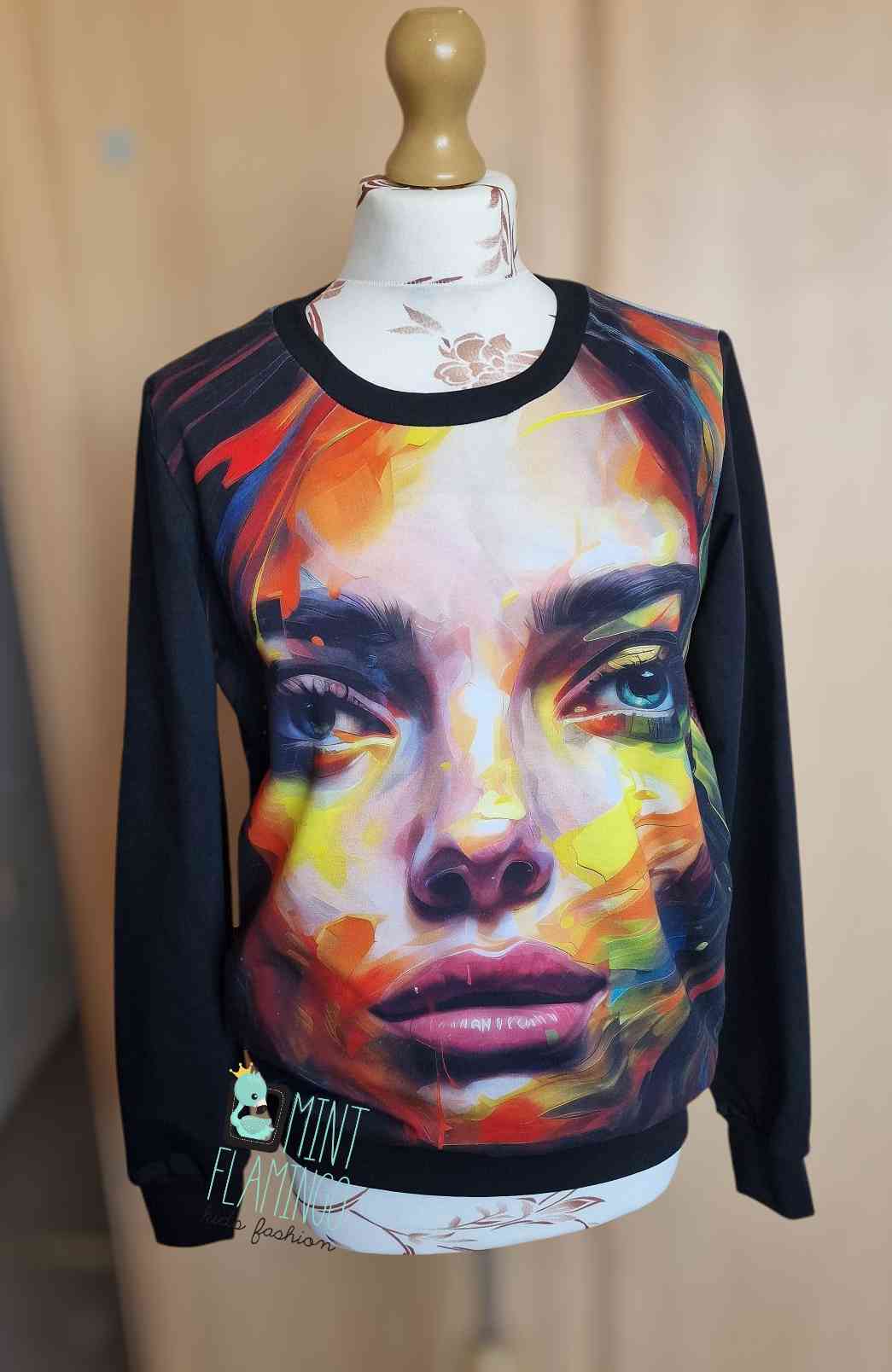 Jumper with Women