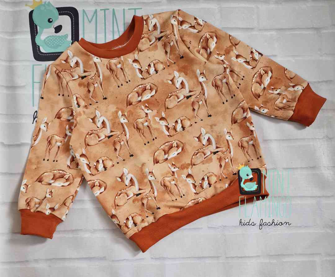 Jumper with deer