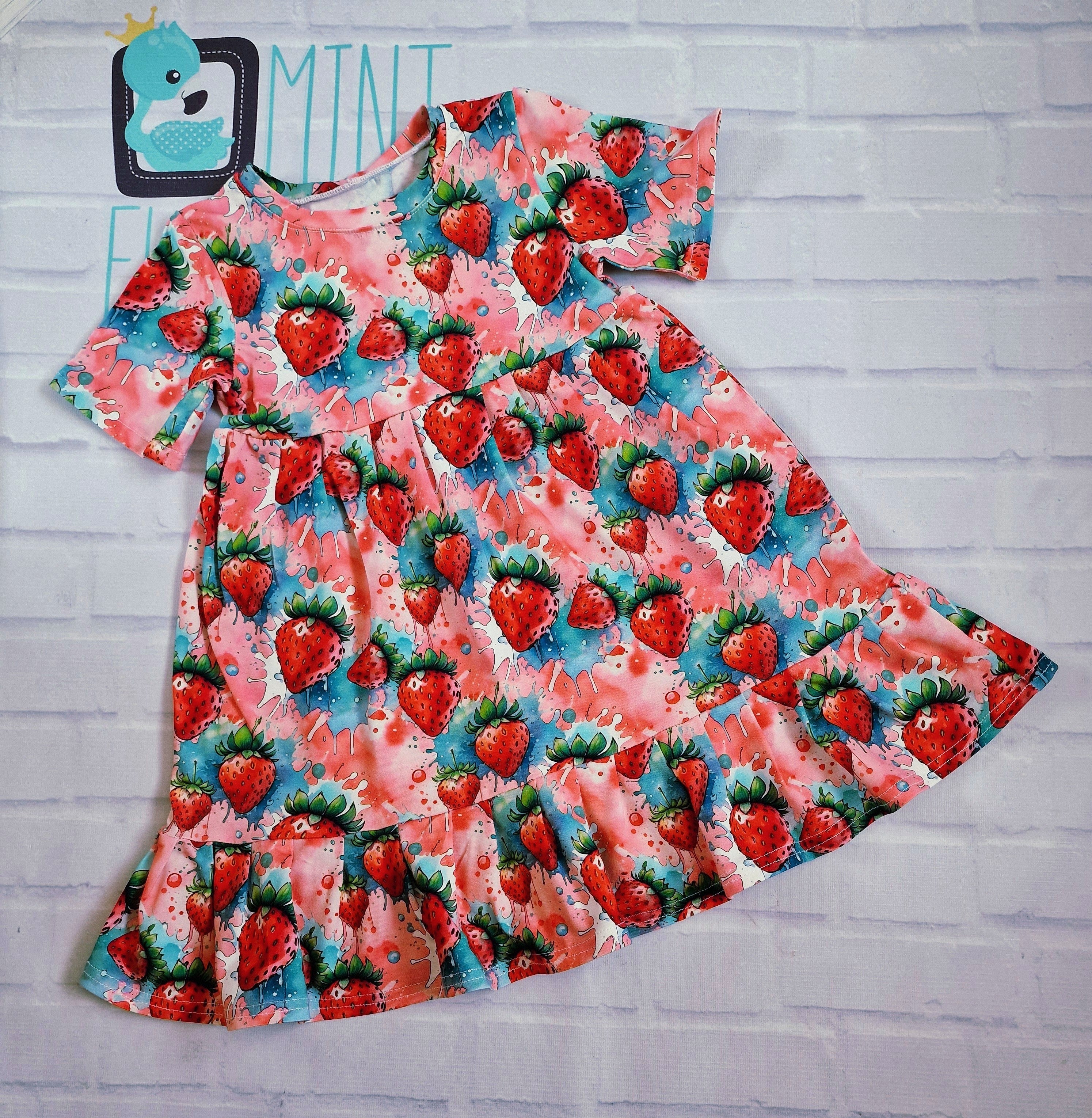 Beautiful dress Pola Strawberry