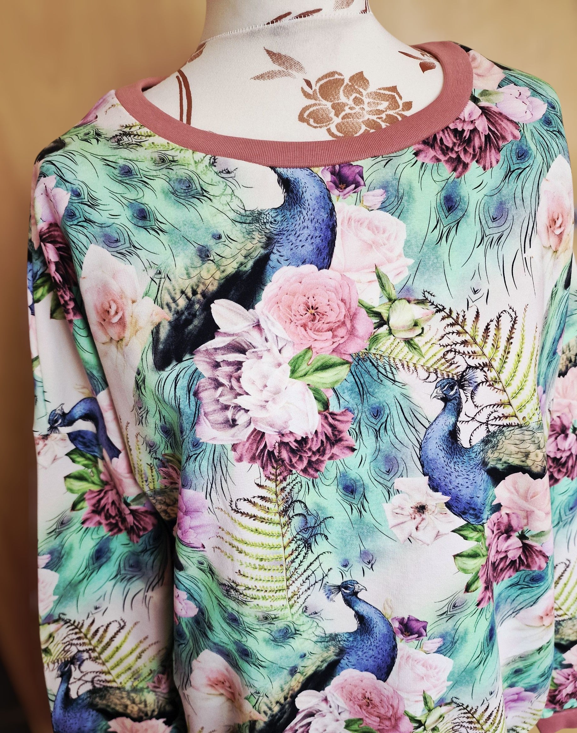 Jumper Auris oversize Peacocks