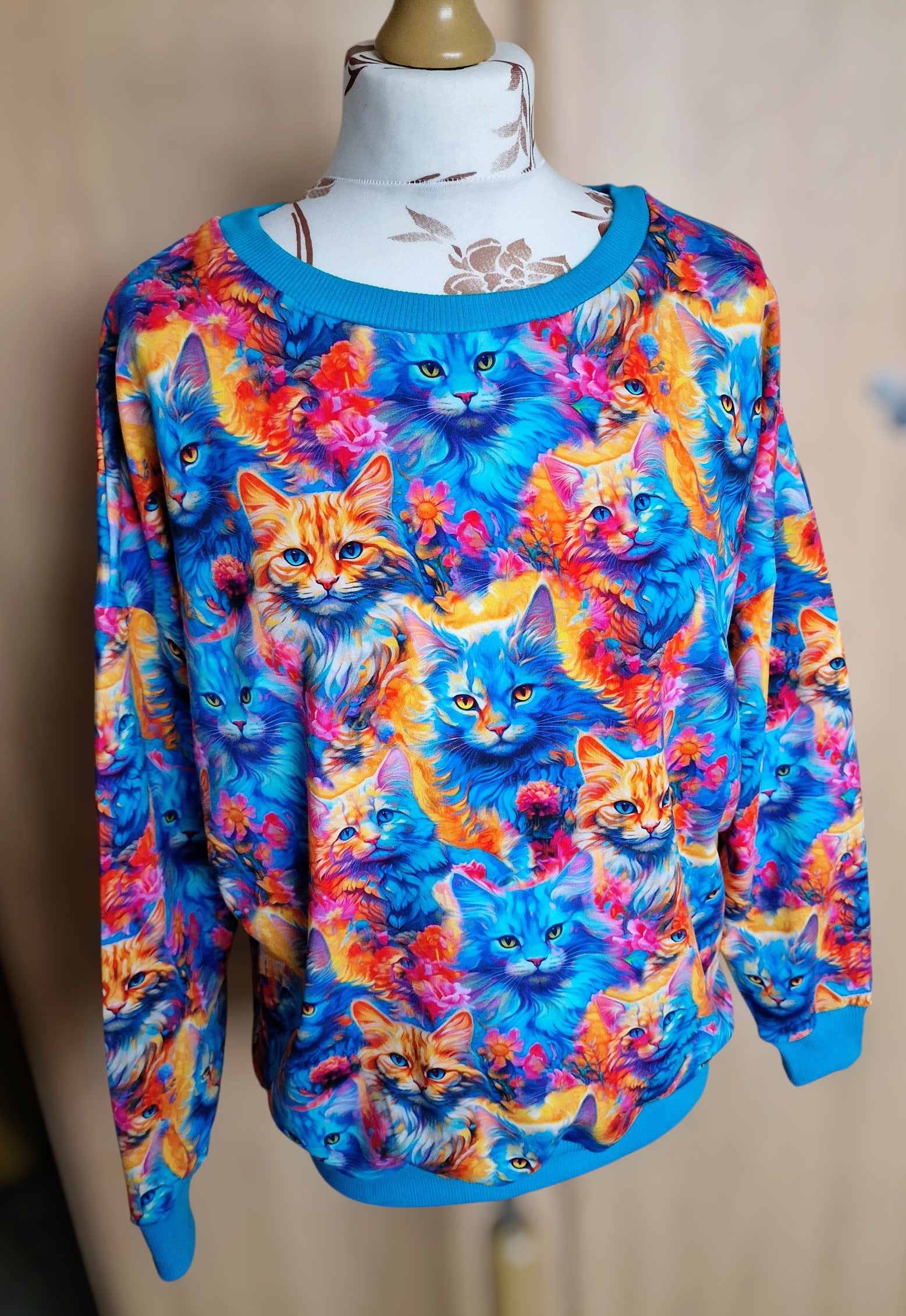 Jumper Auris oversize with Cats