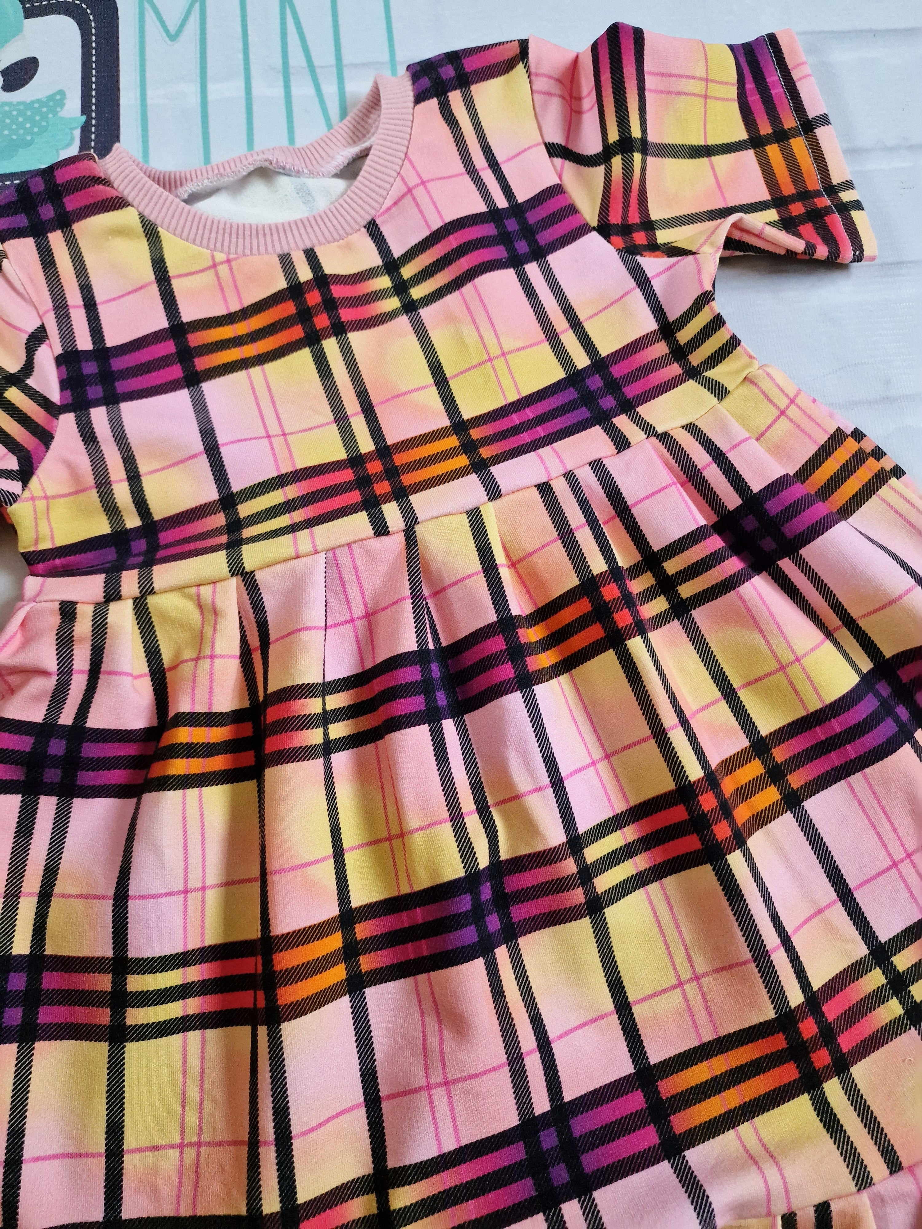 Beautiful dress Pola for girls