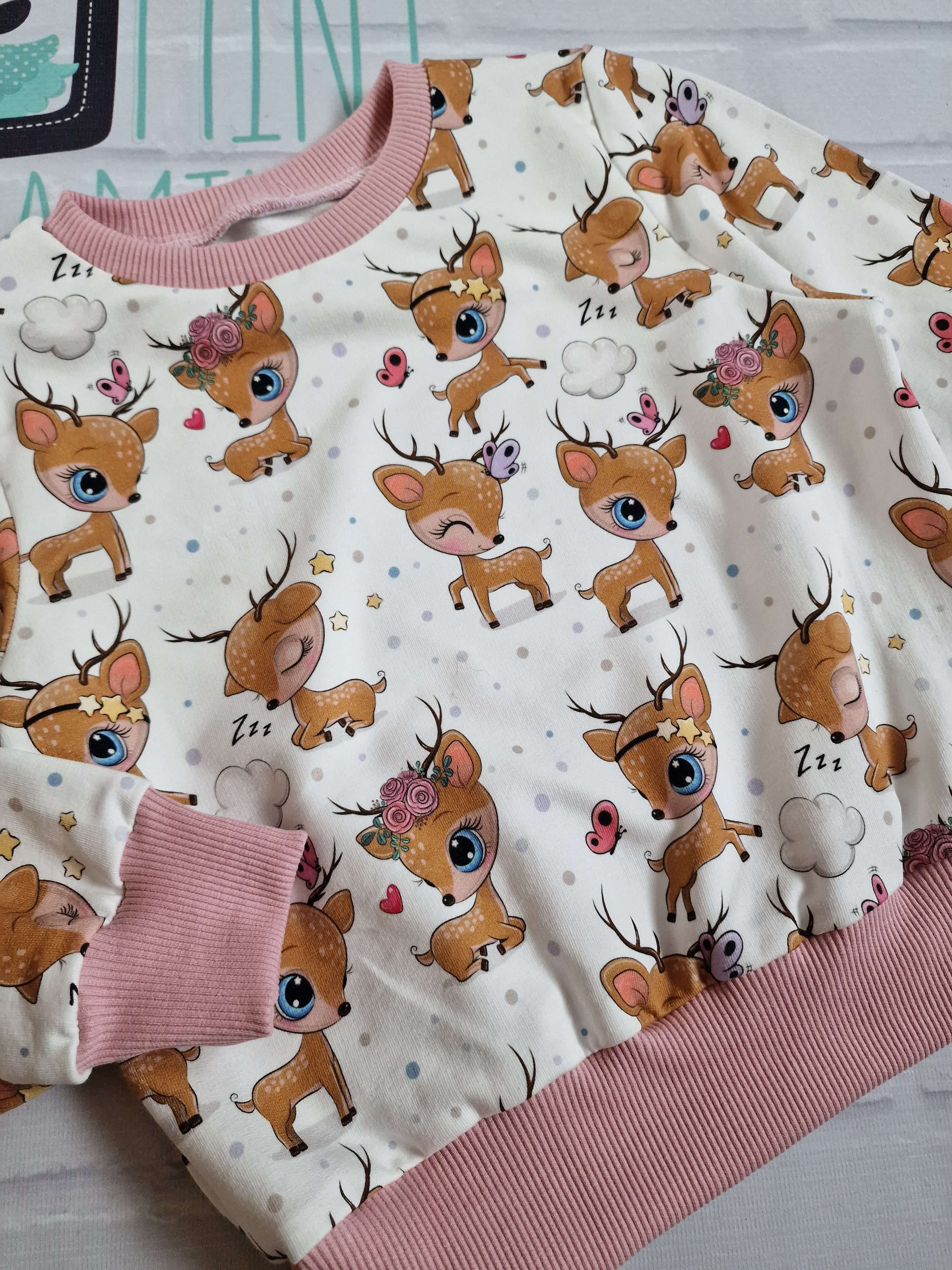 Jumper with deer